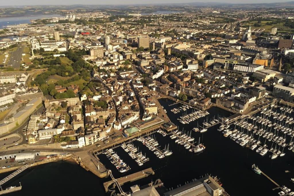 Barbican, Plymouth Outstanding Luxury Apartment エクステリア 写真